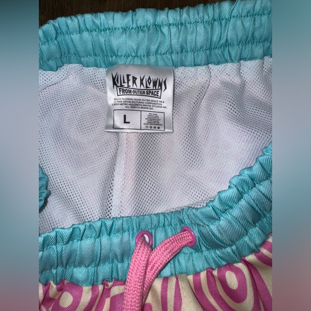 Killer Klowns From Outer Space Shorts Size L - image 4